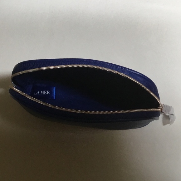 La Mer Blue Makeup Bag - Picture 6 of 9